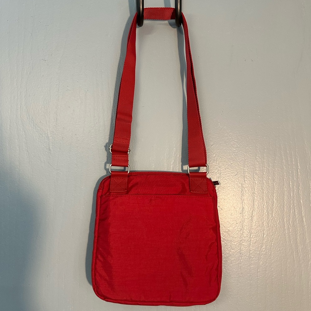 Baggallini red crossbody bag, EUC - Picture 2 of 5